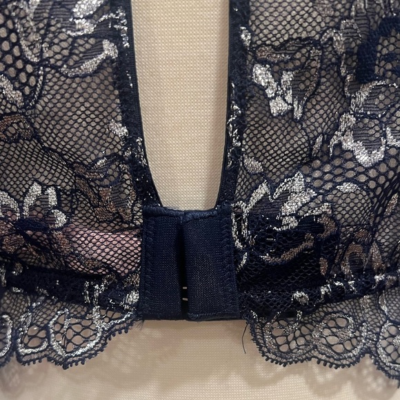 Victoria Secret Dream Angels Allure Shimmer Long-Sleeve Bra Longline Navy Large - Picture 6 of 15